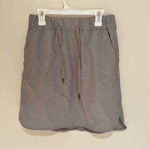 New lululemon skirt